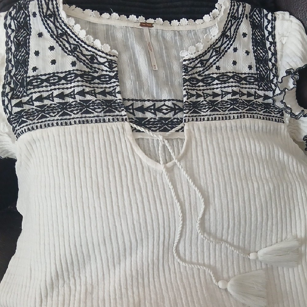 Women's Black and White Embroidered Top